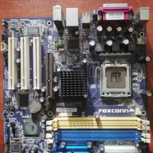 Foxconn 775 Pin Agp Ddr Ve Ddr2 Ram Slotlu Onboard Anakart (İkinci El)