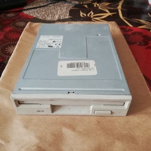 1.44 mb disket surucusu floppy driver