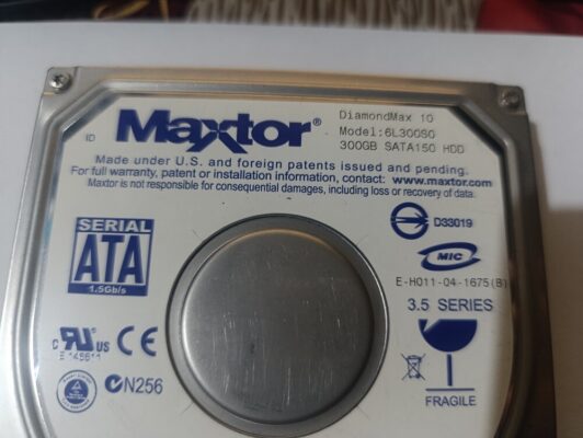 Maxtor 6L300S0 sata hard disk 300 gb hdd  