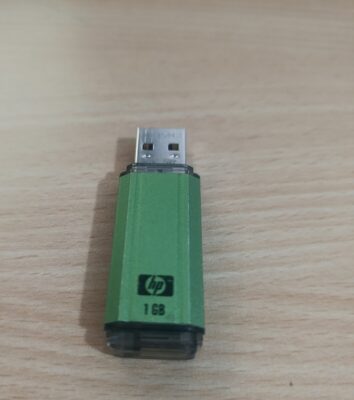 hp 1 gb flash disk usb bellek taşınabilir hafıza  