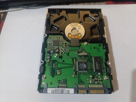 3.5 inç SP2004C 200 gb sata masa üstü sabit disk  