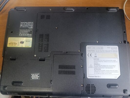 bozuk hurda arızalı laptop notebook pc bilgisayar  