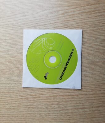 orjinal macromedia dreamweaver 4 mac kurulum cd  