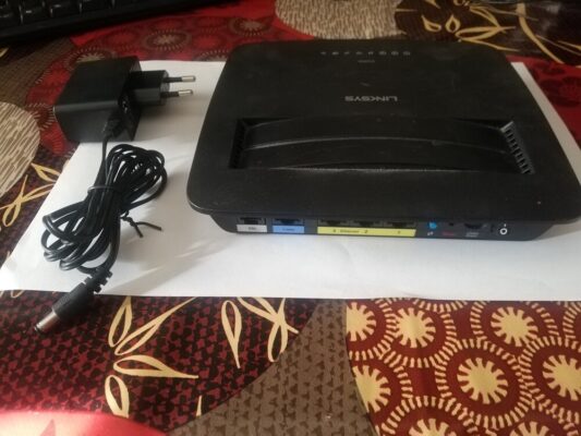 LINKSYS X1000 300MBPS KABLOSUZ-N 4 PORT ADSL2+ MODEM  