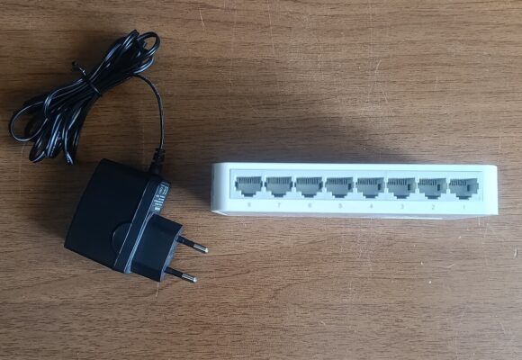 8 port switch internet ağ çoklayıcı çoğaltıcı 8 li dağıtıcı  