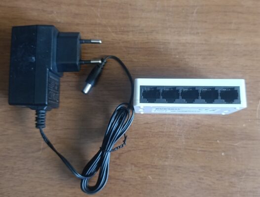 5 port hub switch internet ağ çoklayıcı çoğaltıcı  